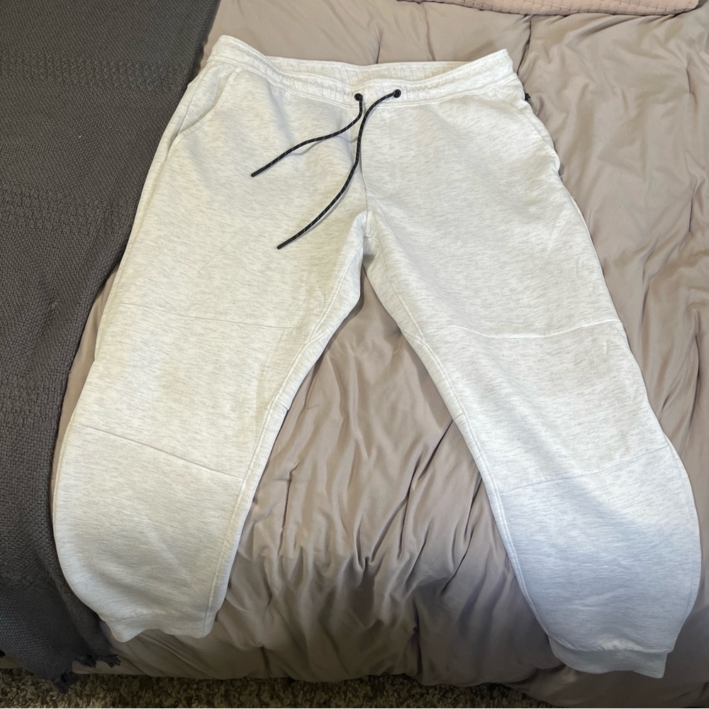 Mens Large American Eagle Active Flex Joggers White
